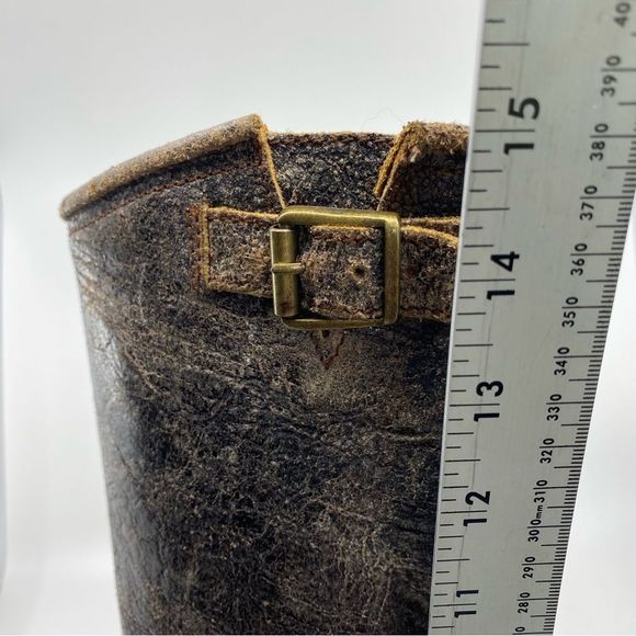 Frye Veronica  Leather Boots Color Brown Fashion Cracked Shiny Finish SZ 6 - Picture 13 of 15